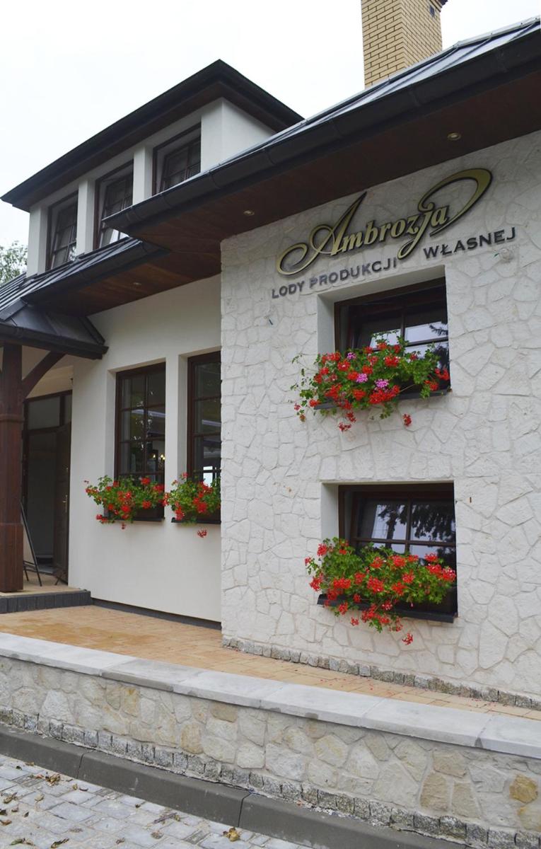 Guest House Na Piętrze - Housity