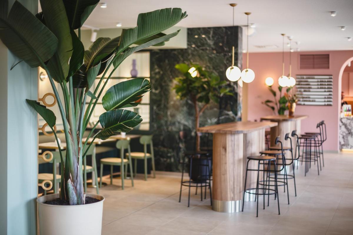 The Circus Living - Housity