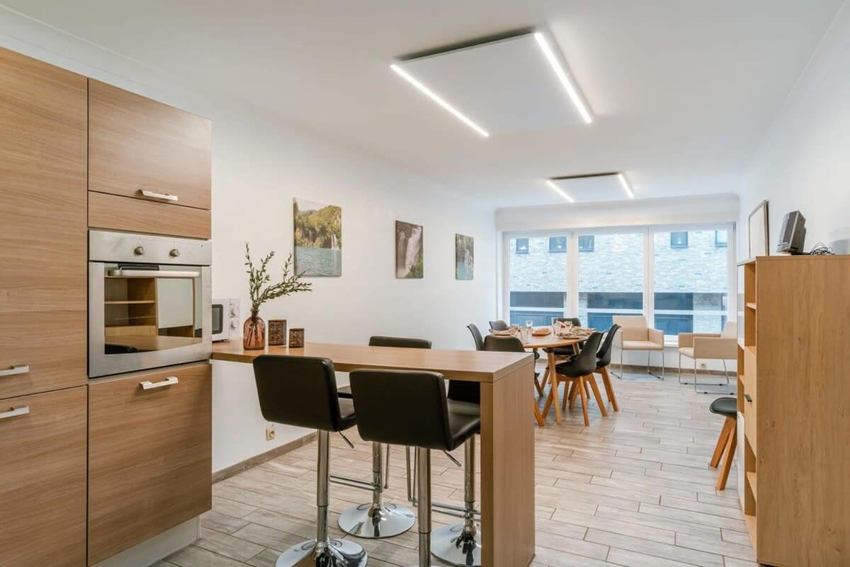 Huswell - Spacious apartment in the center of Ostend - Housity