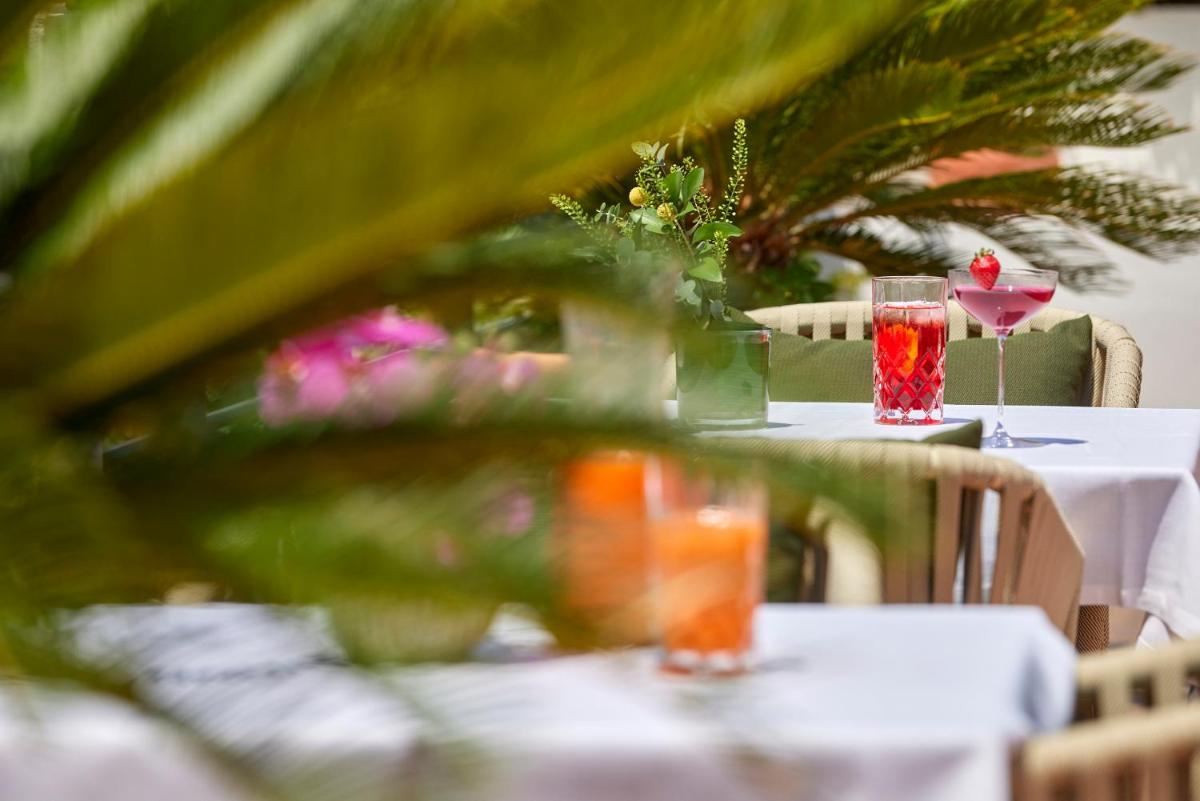Bebidas en Palacio Ca Sa Galesa