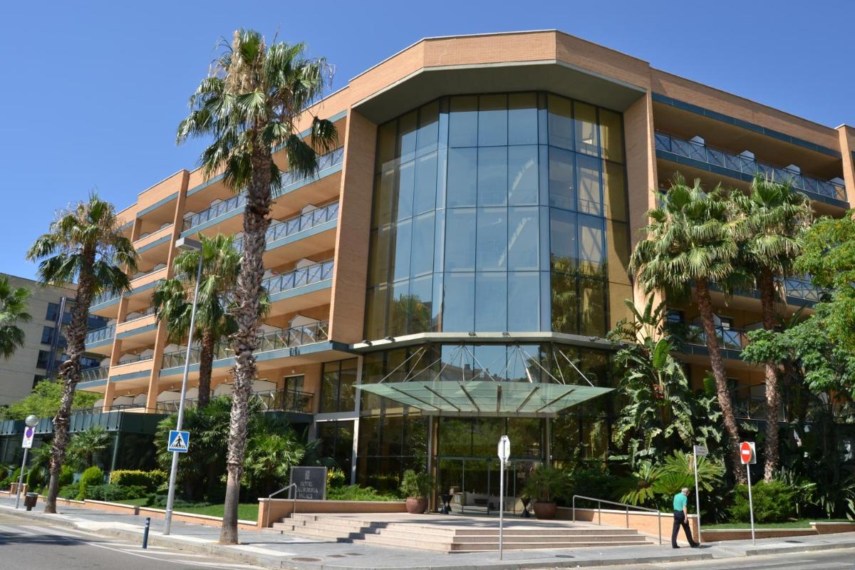 Hotel California Palace - Housity