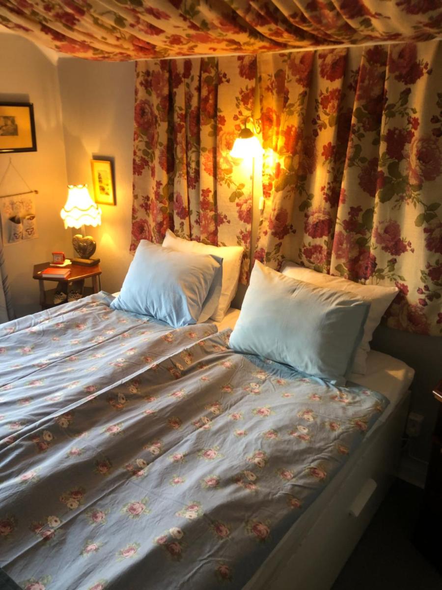 Björsjöås Vildmark - room in the main house - Housity