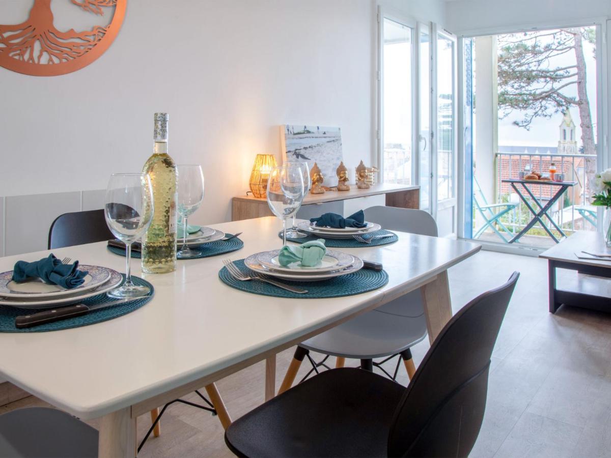 Apartment Le Pigeonnier by Interhome - Housity