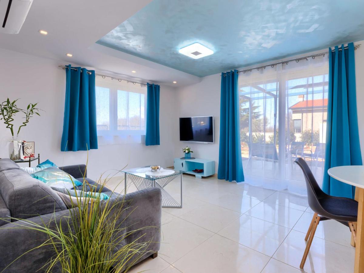 Holiday Home Villa Fenix by Interhome - Housity