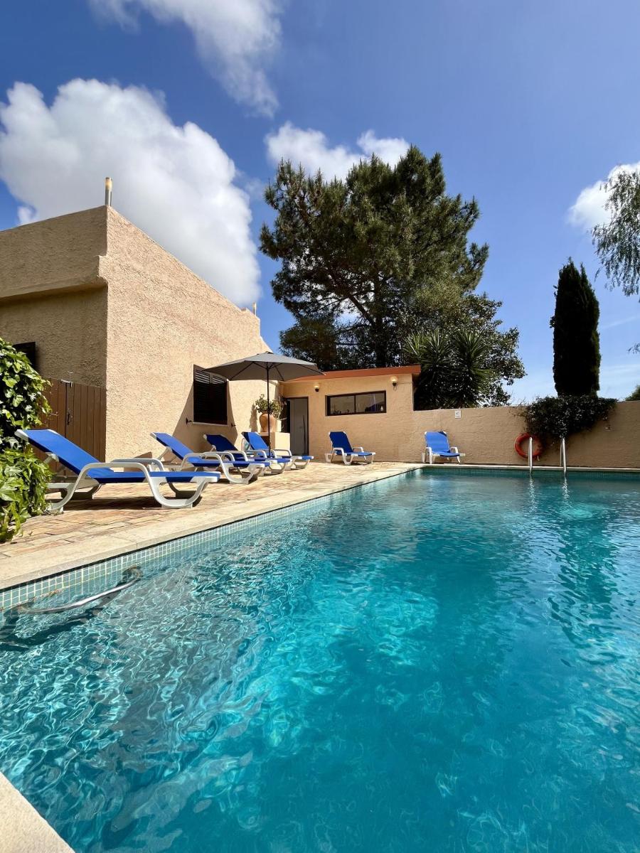 Green Paradise House Pool Garden - Housity