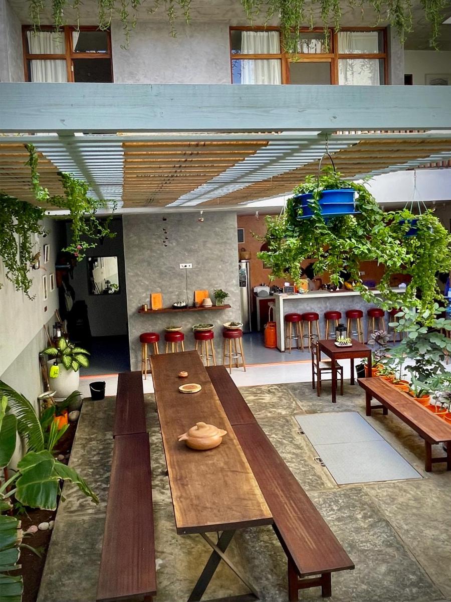 Casa de Poço Guest House and Gallery - Housity