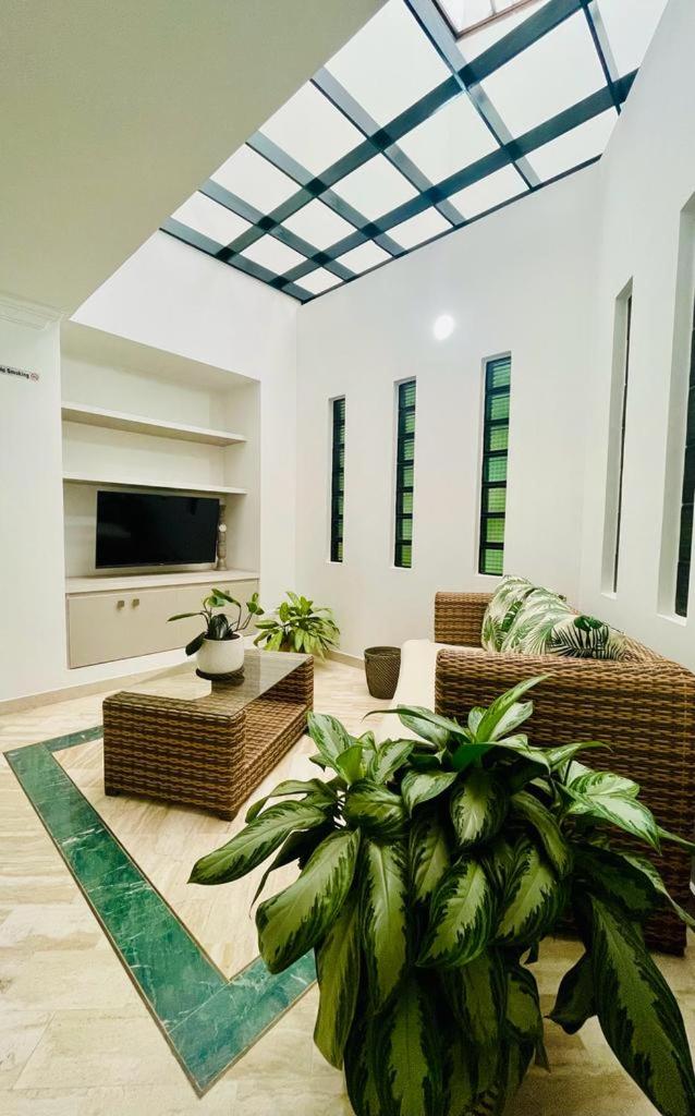The Place Hotel Boutique - Housity