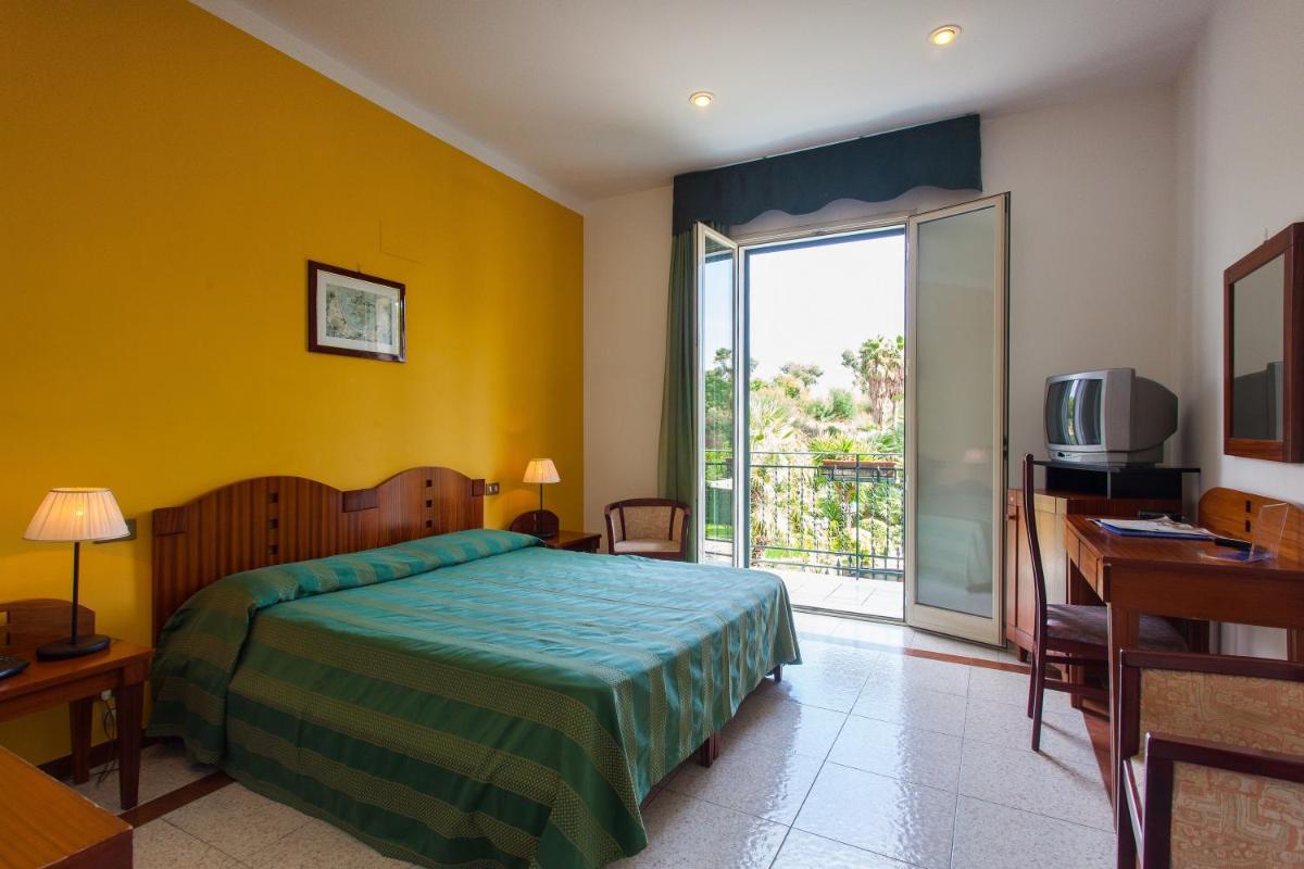 Hotel Villa d'Amato - Housity