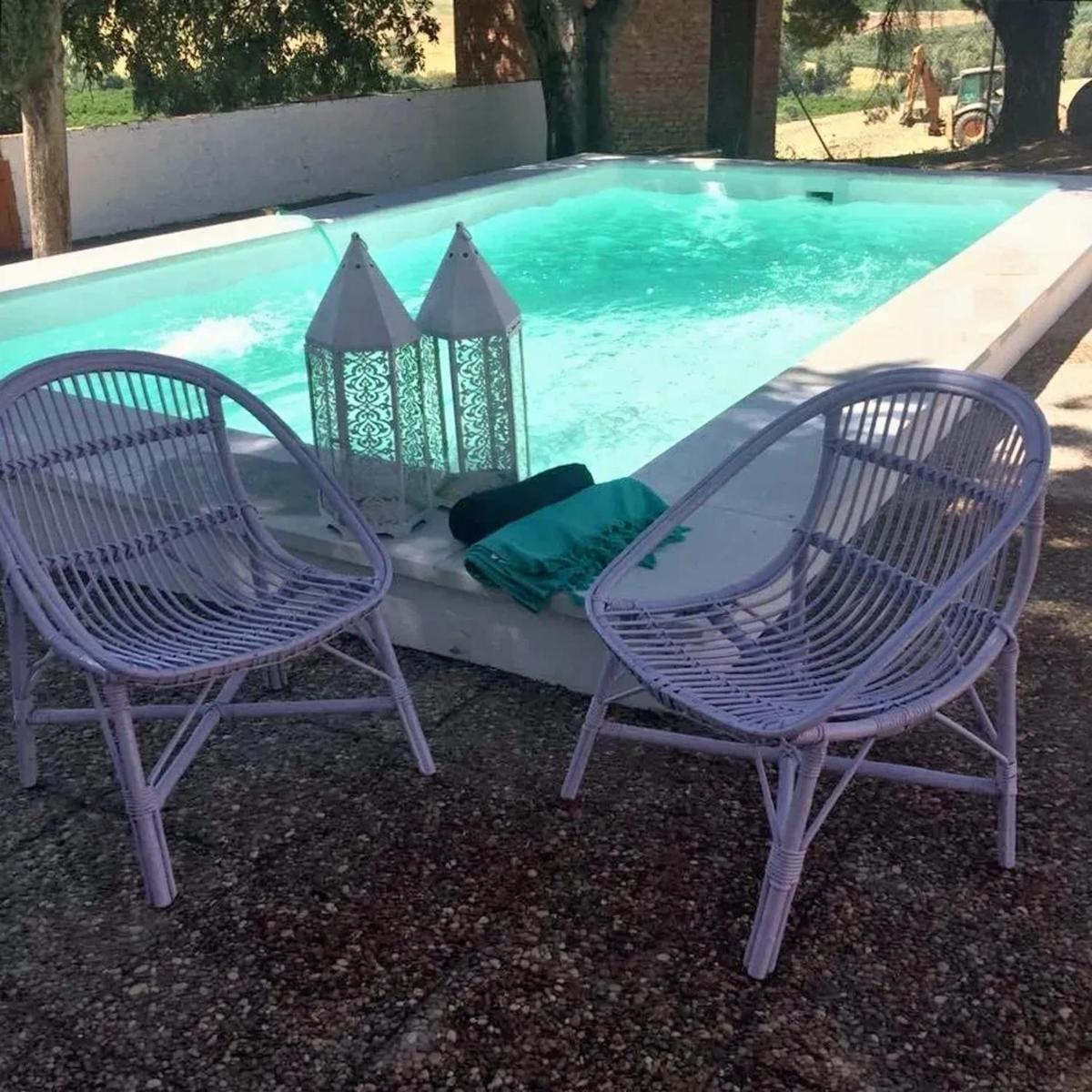 Luxurious Villa in Córdoba + Pool - Housity