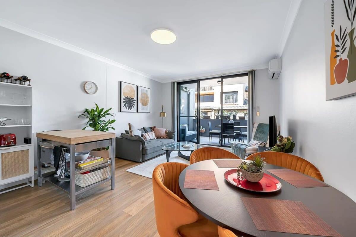 Prince Alfred Park - Central Station - Housity