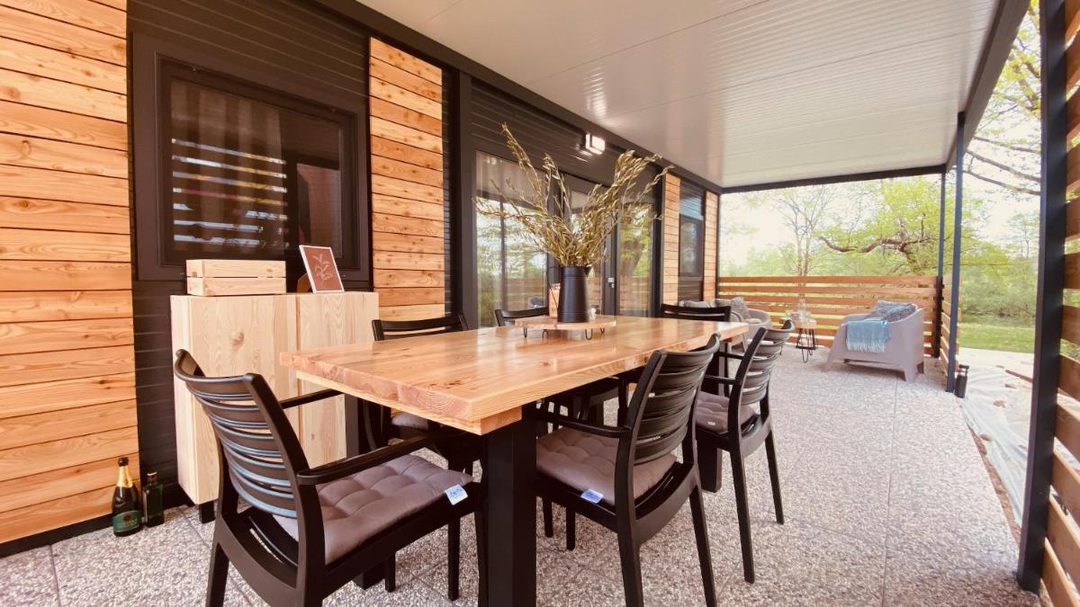 MAGNOLIA HOUSE by the RIVER - Housity