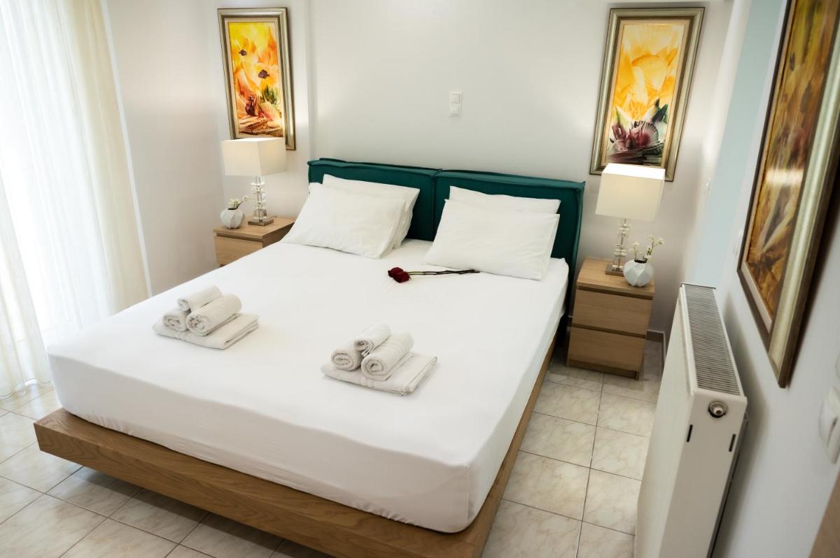 Keratea Luxury Villa -Athens Airport - Housity