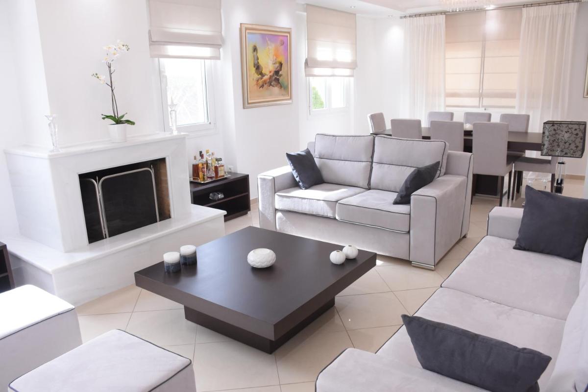 Keratea Luxury Villa -Athens Airport - Housity