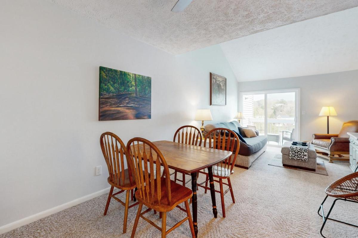 Gracious Lookout - Housity