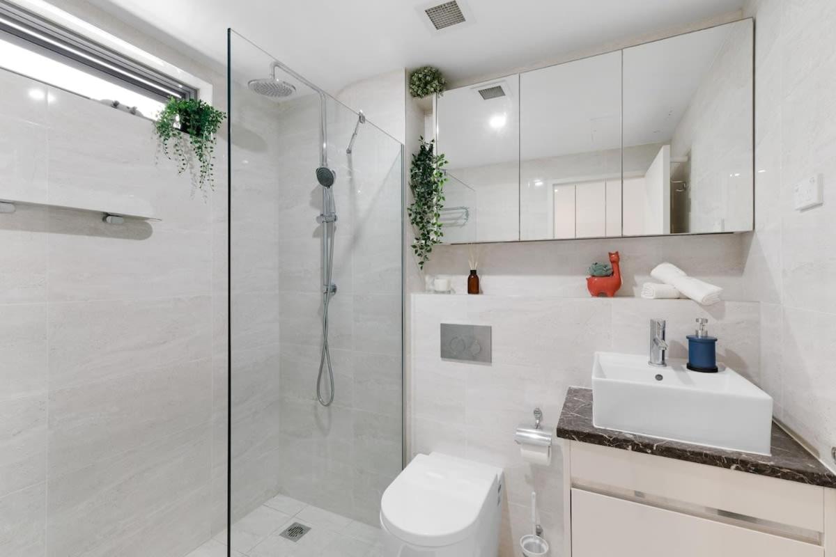 Stylish & Cozy Beach Studio, 5min walk to Bondi Beach - Housity