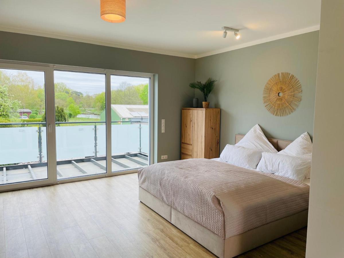 LIGHTPLACE - Moderne Apartments in Braunschweig - Balkon - Netflix - Am Kanal - Housity