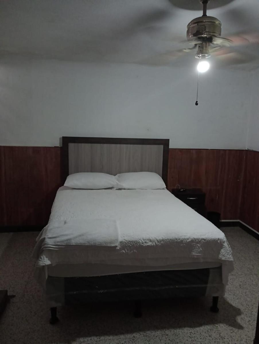 MUNDO HOSTAL - Housity