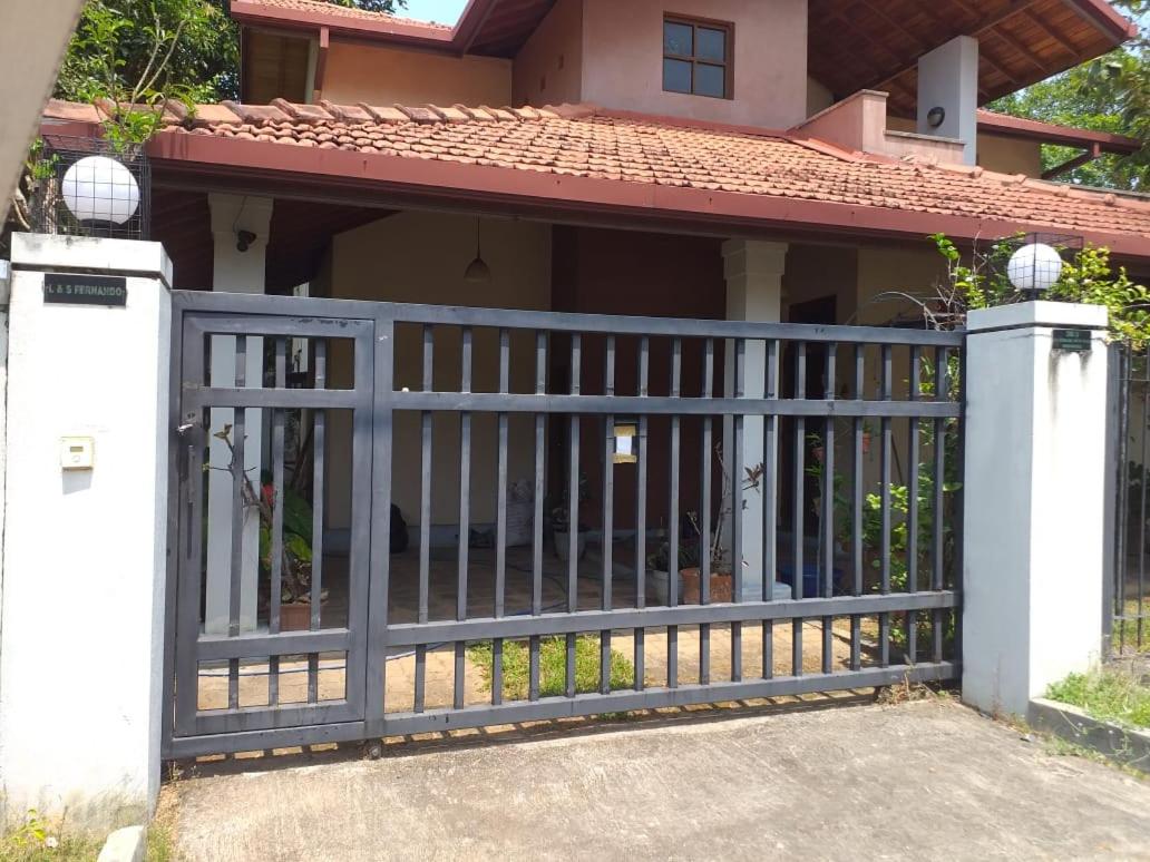 Negombo Holiday Home - Housity