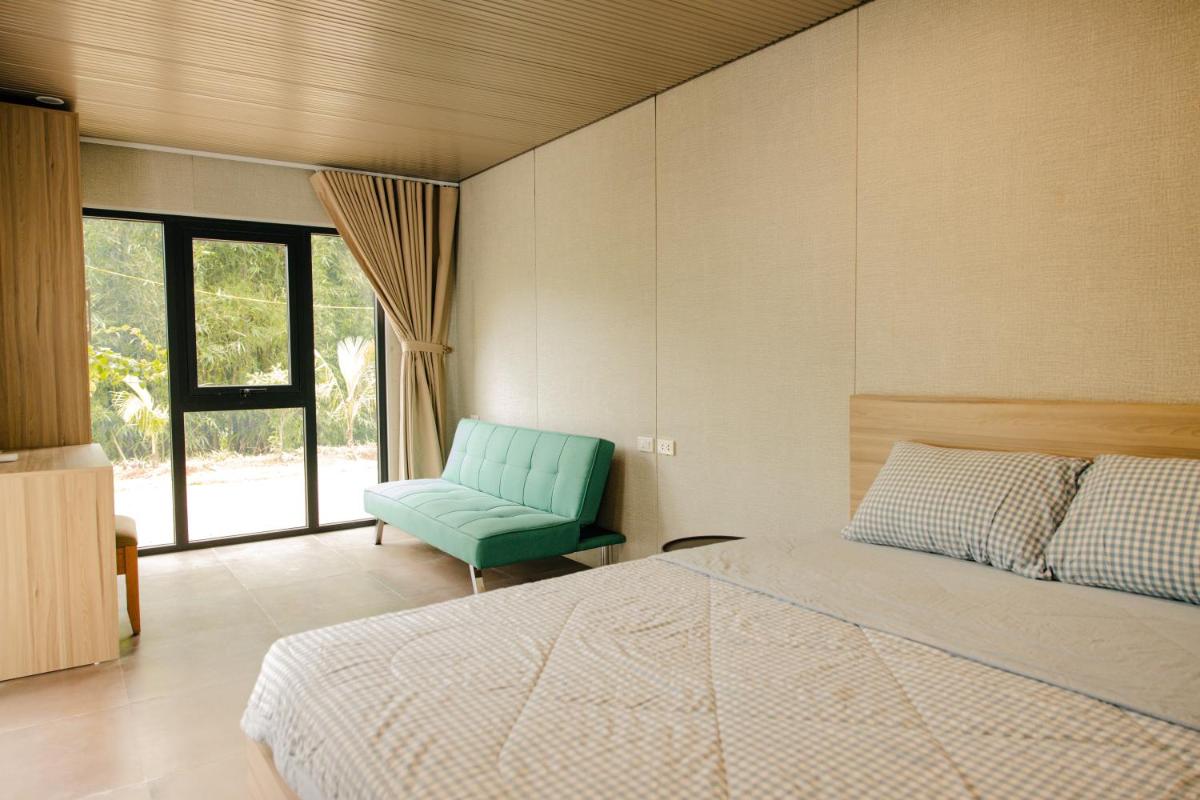 Halo Retreat - Housity