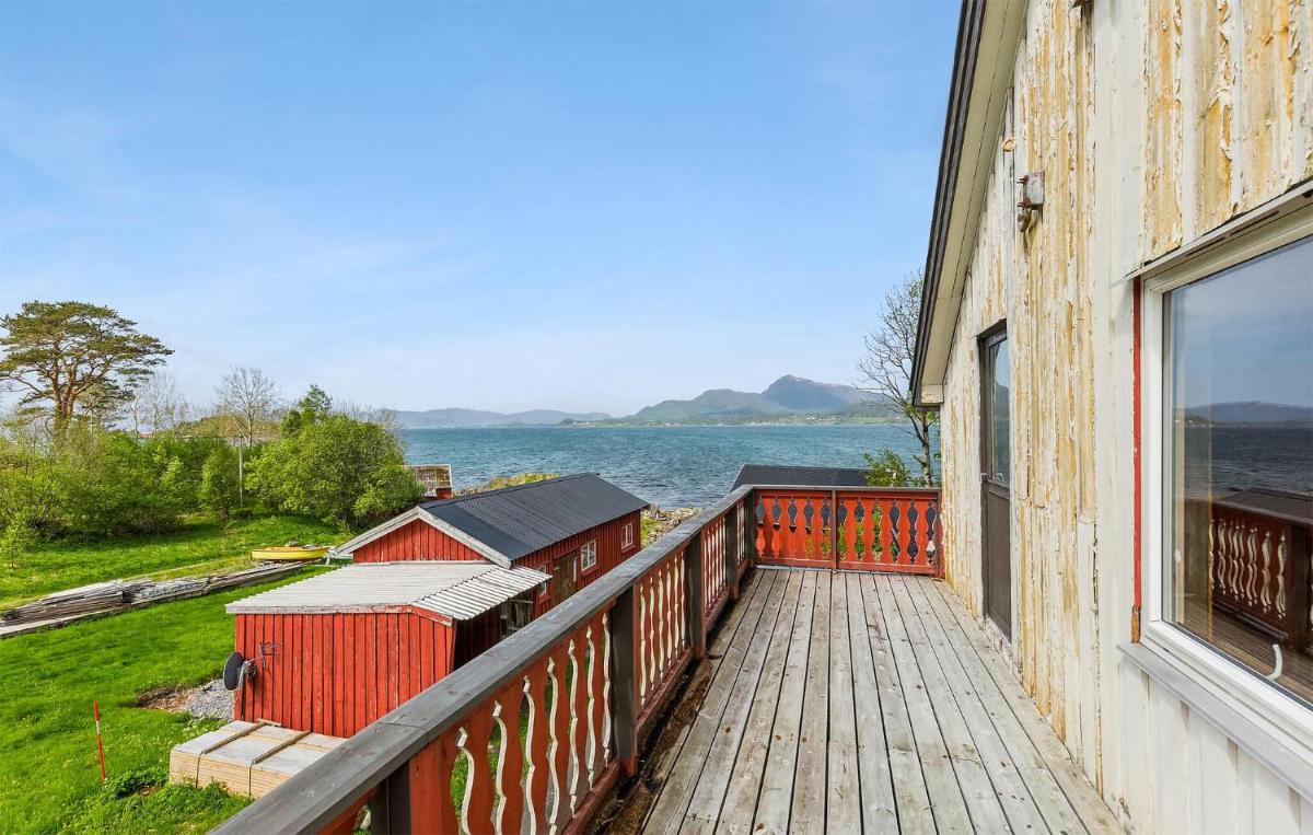 Gorgeous Home In Øydegard With Wifi - Housity