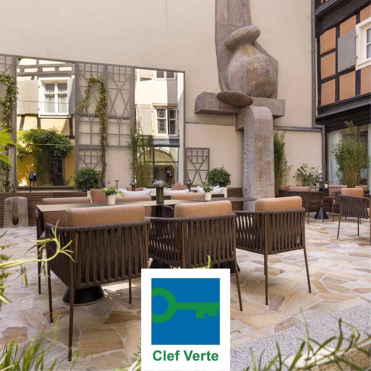 Hotel Le Colombier - Housity