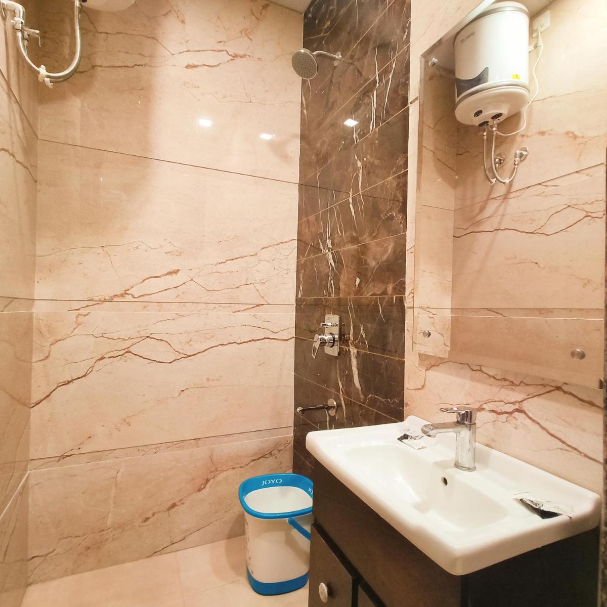 Hotel East Wood Amritsar - Housity