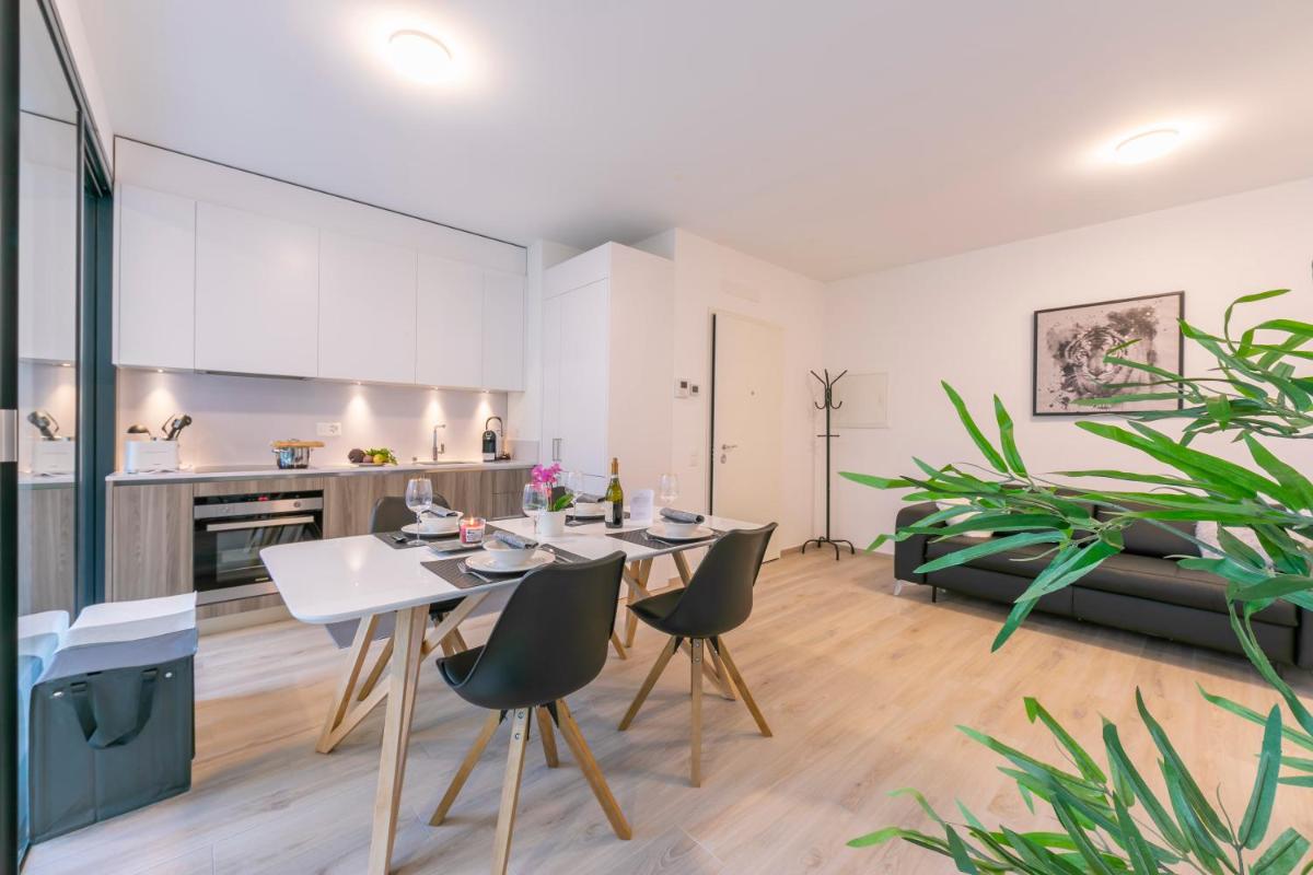 Fairy Home - Happy Rentals - Housity