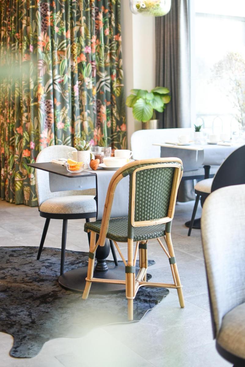 Coin salon dans l'établissement Le Général d'Elbée Hotel & Spa - Teritoria