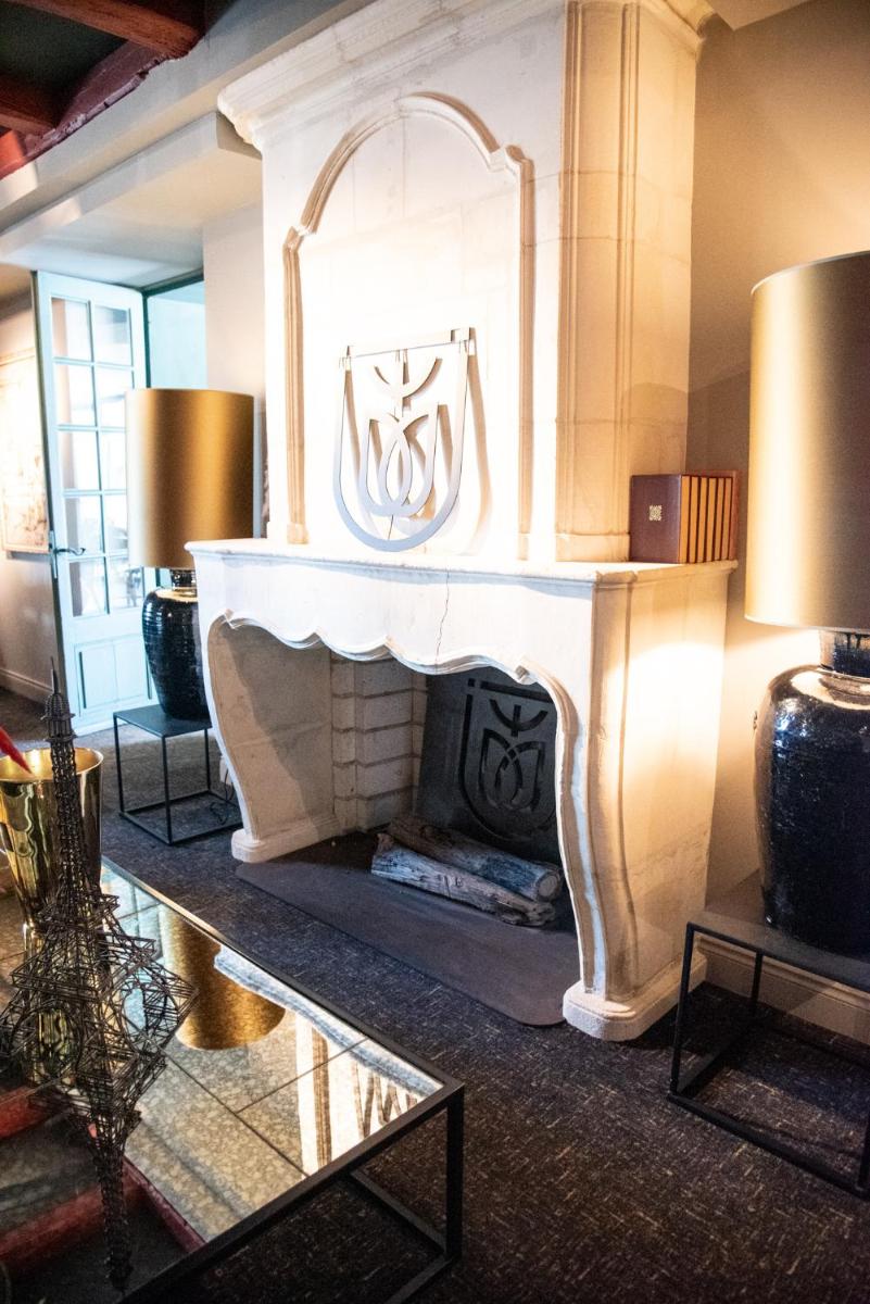 Coin salon dans l'établissement Le Général d'Elbée Hotel & Spa - Teritoria