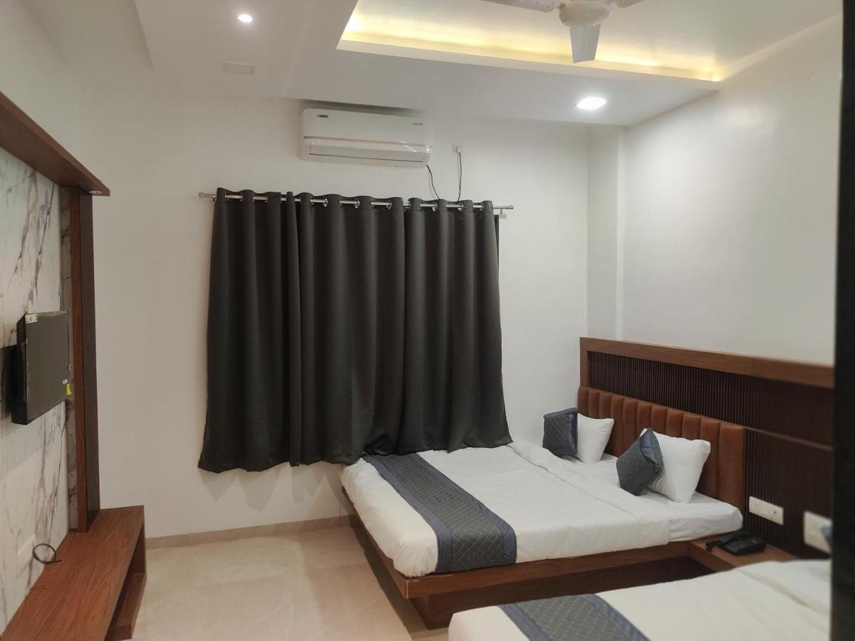 Hotel Nandan - Housity
