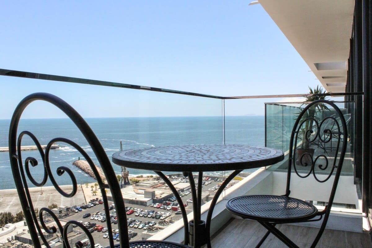 HOM I Hermoso Studio Amplio y Terraza e insuperable Vista PNM 0823 - Housity