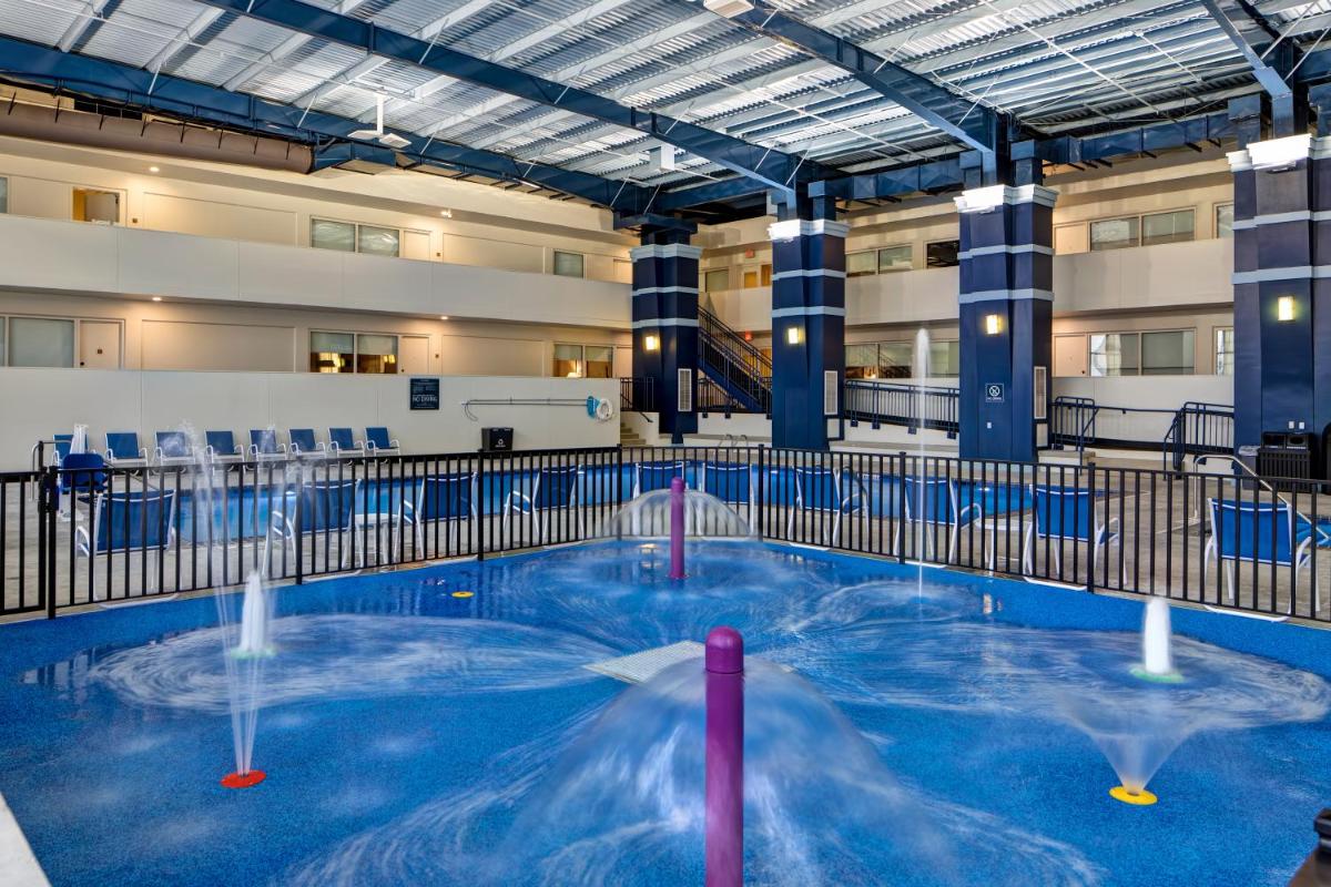 Four Points by Sheraton Peoria - Housity