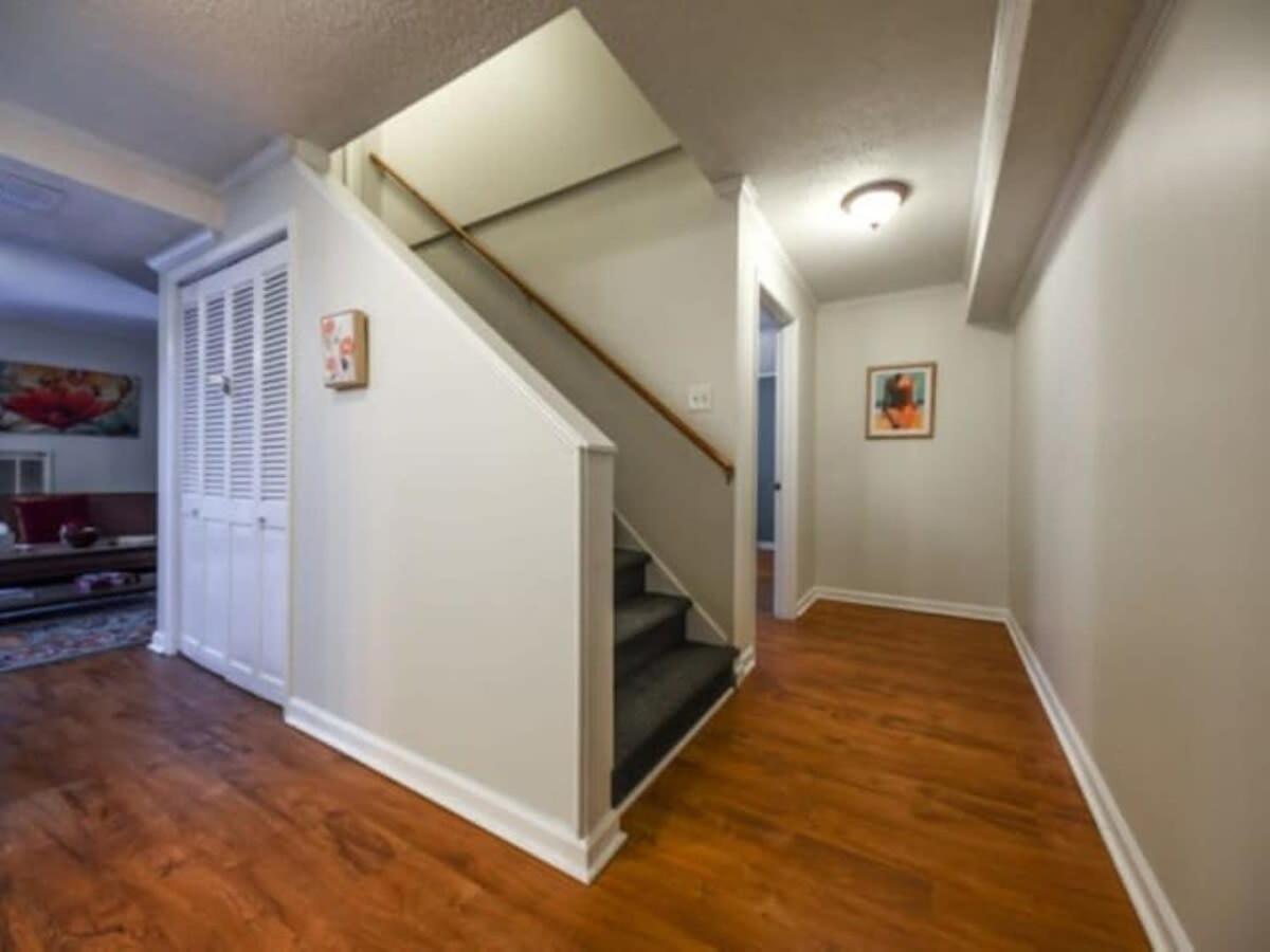 The Glory Glory Cottage Guest Suite Huge Yard - Housity