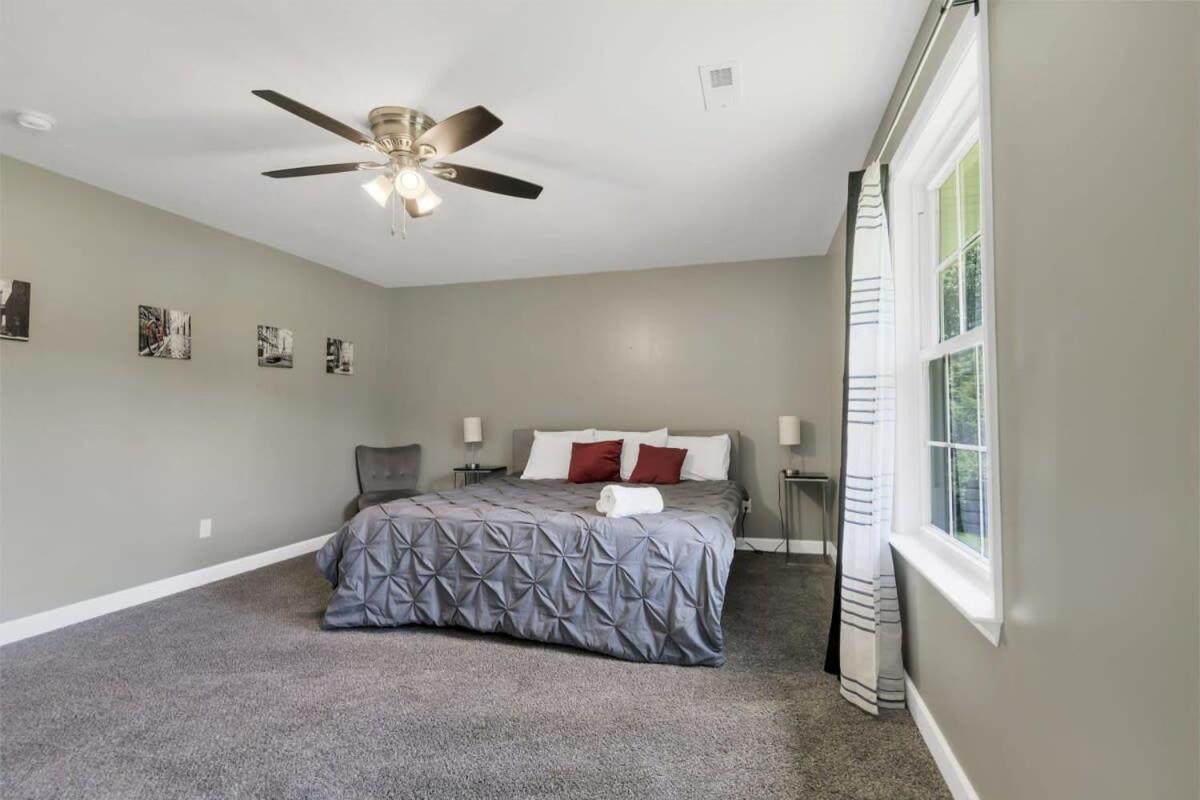 2 Units, Near Dwtn - American Oasis - Housity