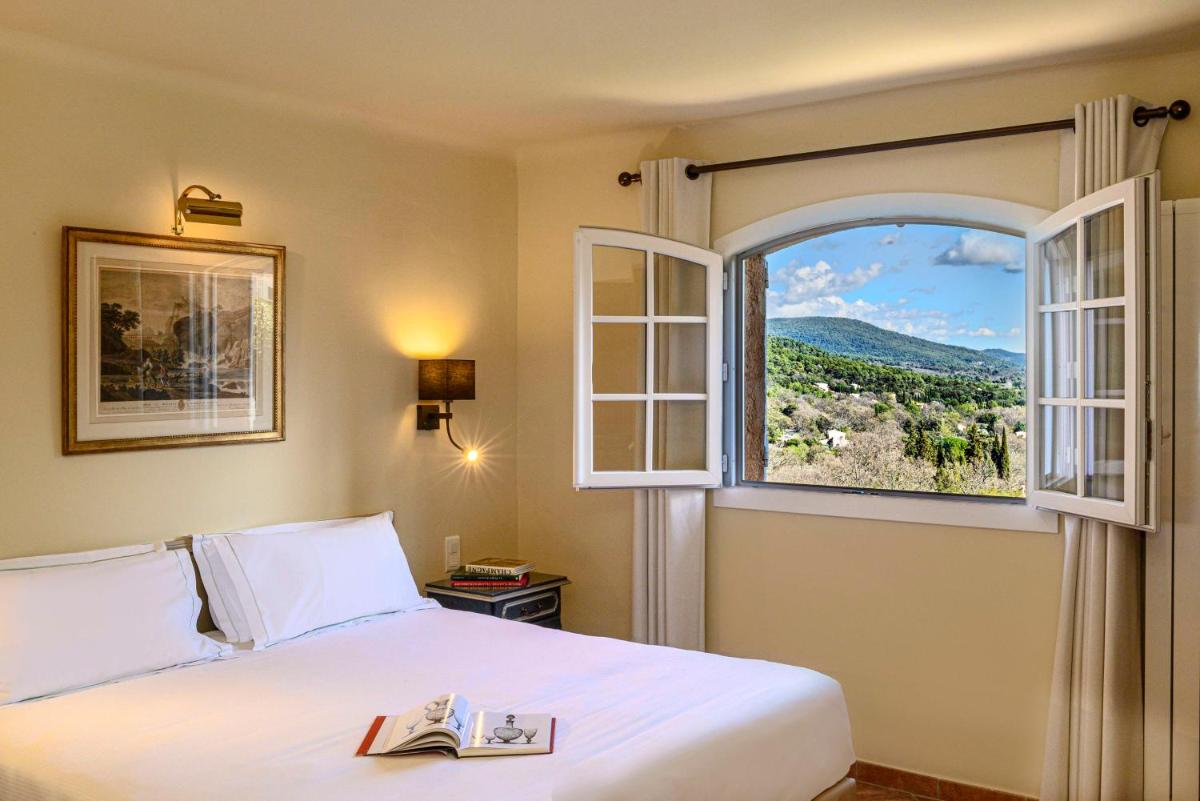 Vue générale sur la montagne ou vue sur la montagne depuis l'hôtel