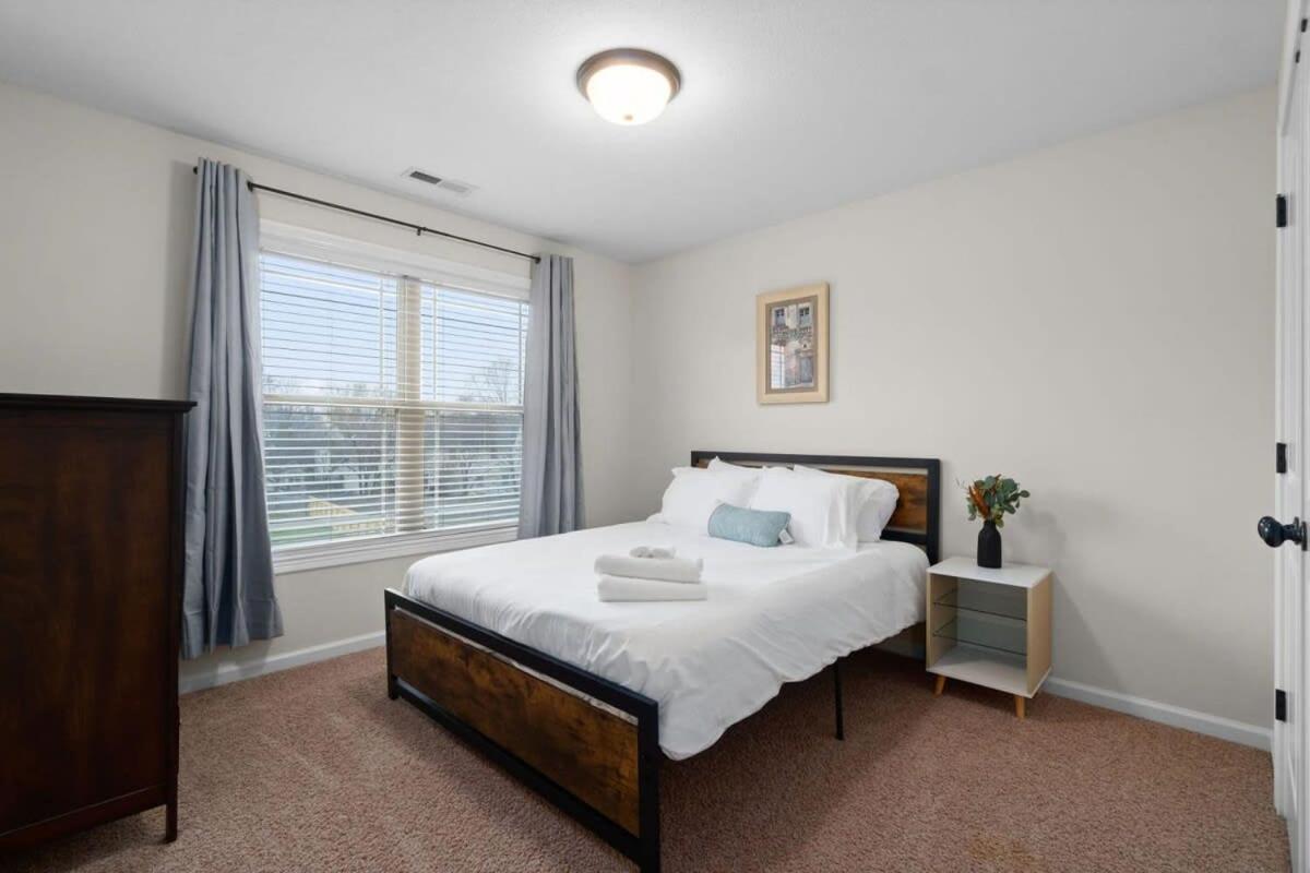 The Beds on Brewster- 15 mins to Ft Campbell - Housity