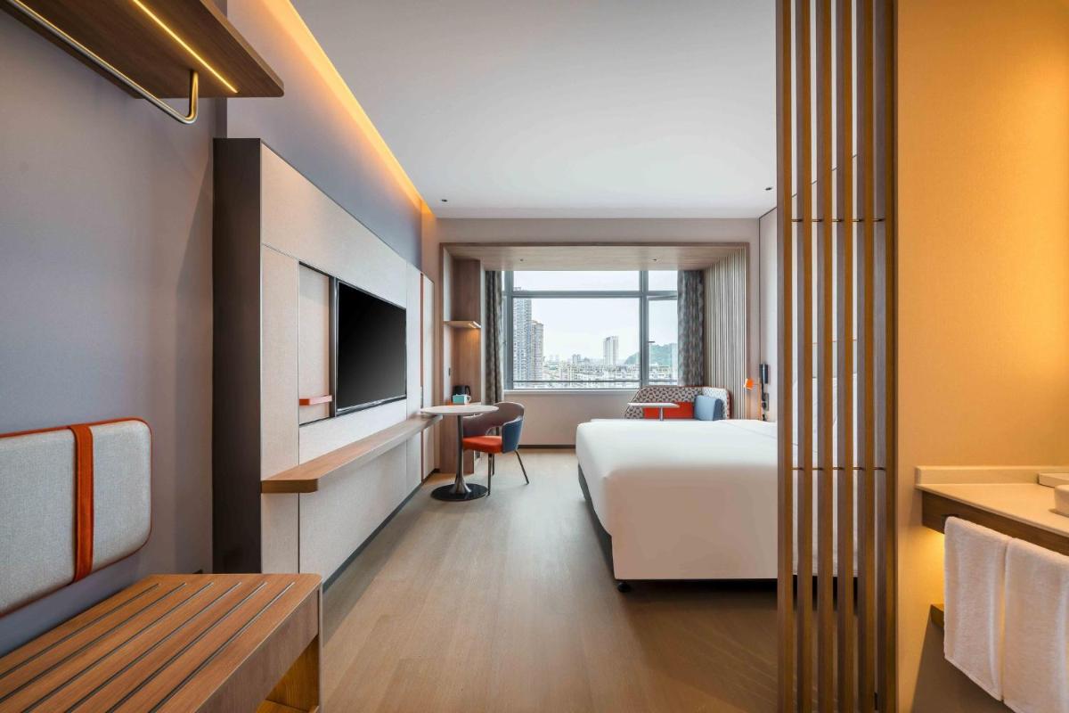 Holiday Inn Express Jiangmen East Station, an IHG Hotel - Housity