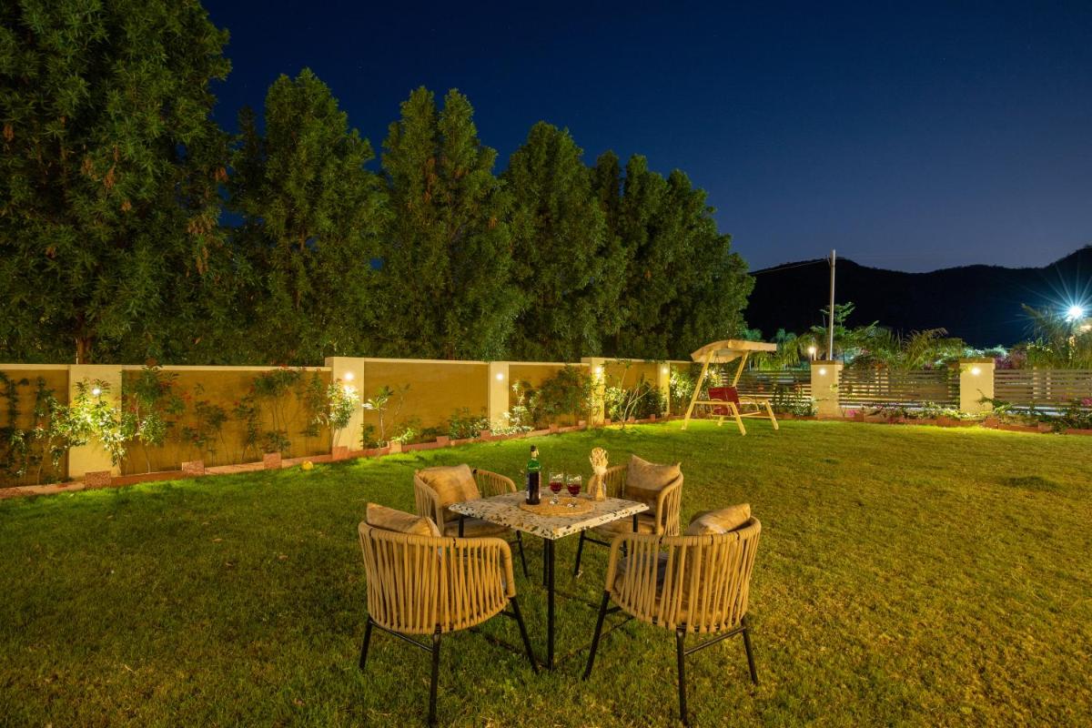 ELIVAAS 2 BHK Pet Friendly Villa with Pvt Pool - Heaven in Hill - Hizvo