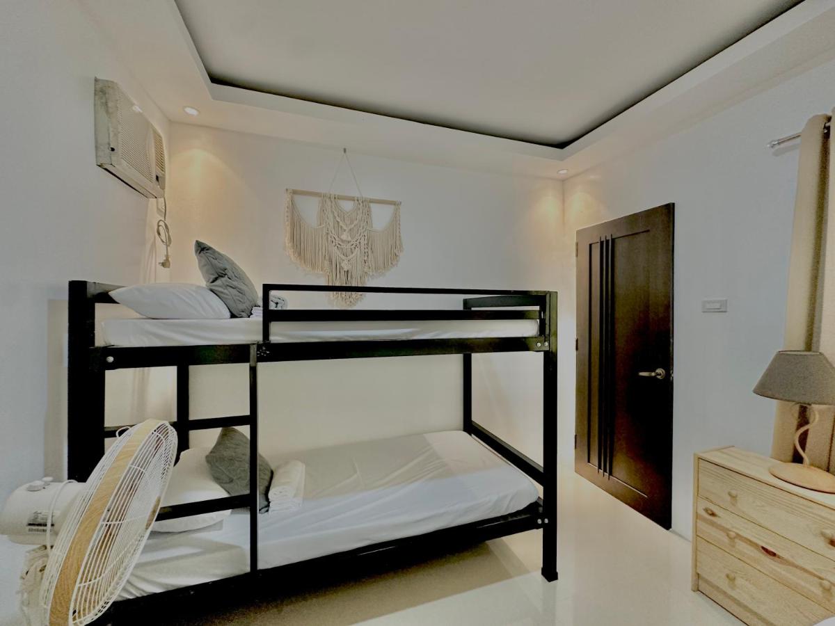 Sts. Joachim and Ann Staycation house - Hizvo