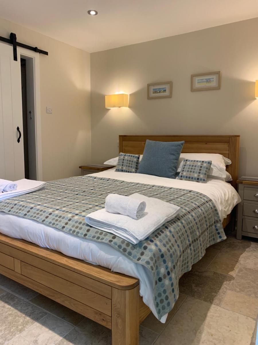 Craig-Y-Mor Bed & Breakfast with sea views Whitesands St Davids - Housity