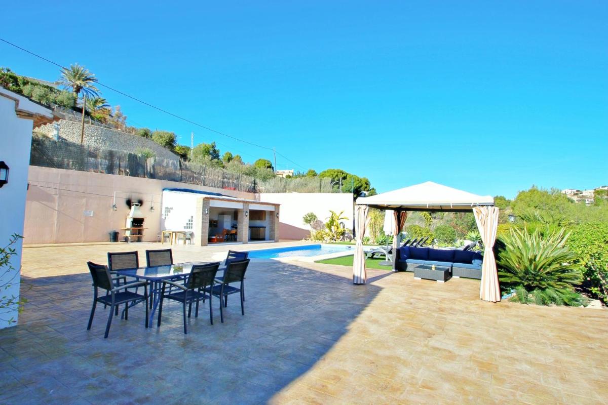 Finca La Verema - holiday home with private swimming pool in Benissa - Housity