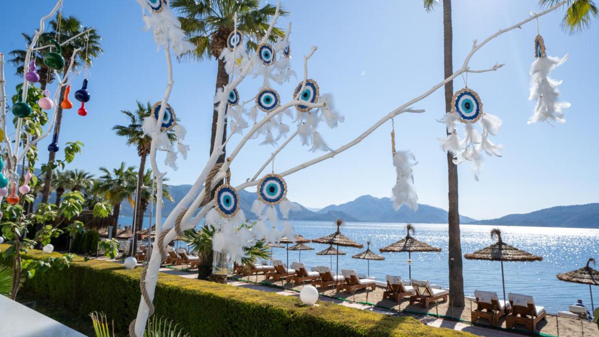 Prime Beach Hotel - Housity