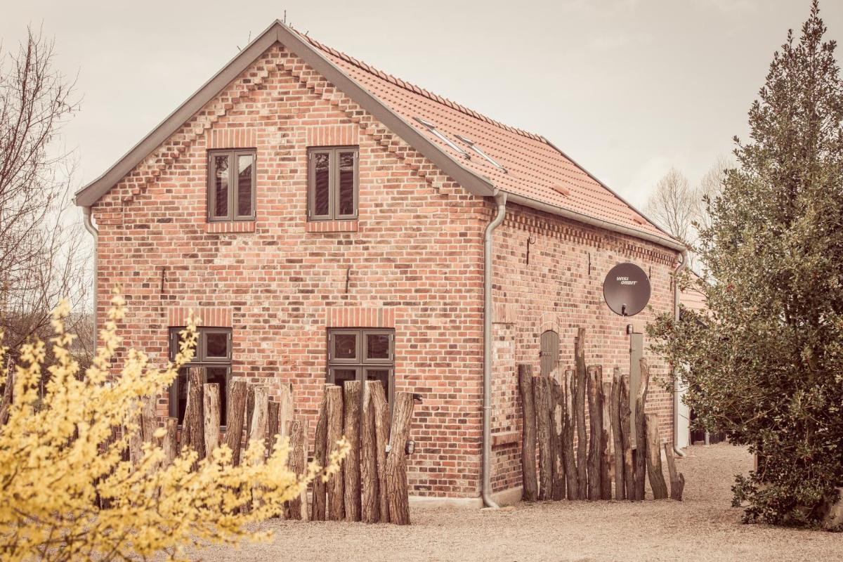 Ferienhof Middenmank - Housity