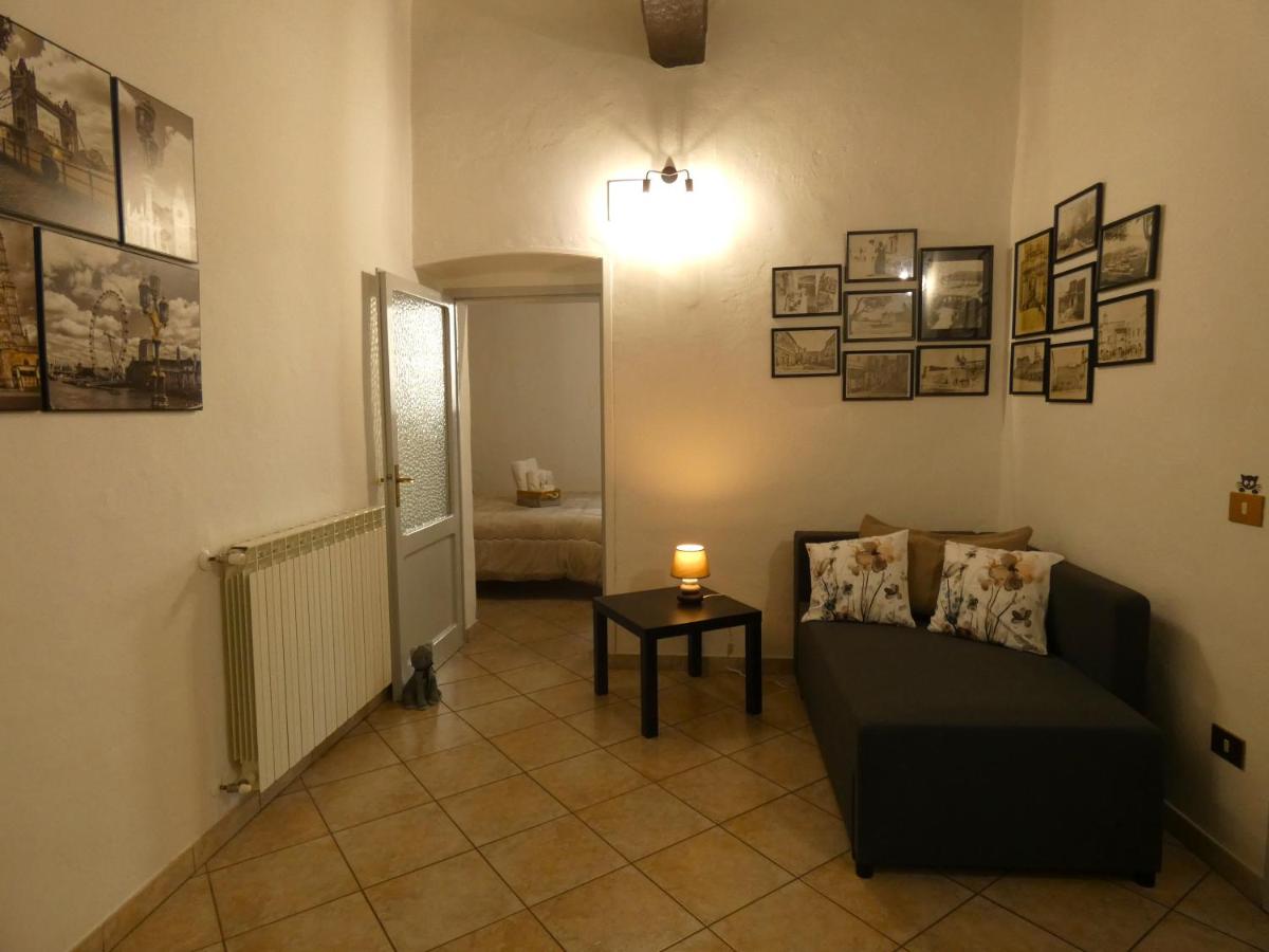 SCAPPO IN UMBRIA, CasaLina - Housity