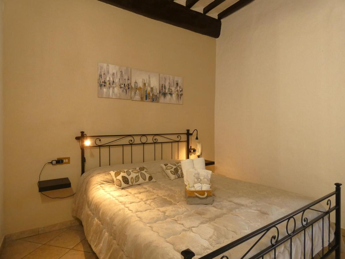 SCAPPO IN UMBRIA, CasaLina - Housity