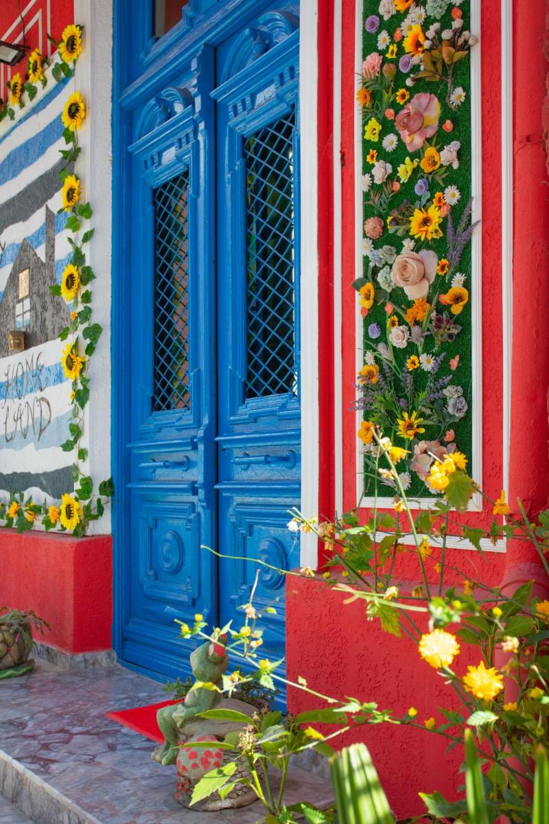 Hotel Homeland - Housity