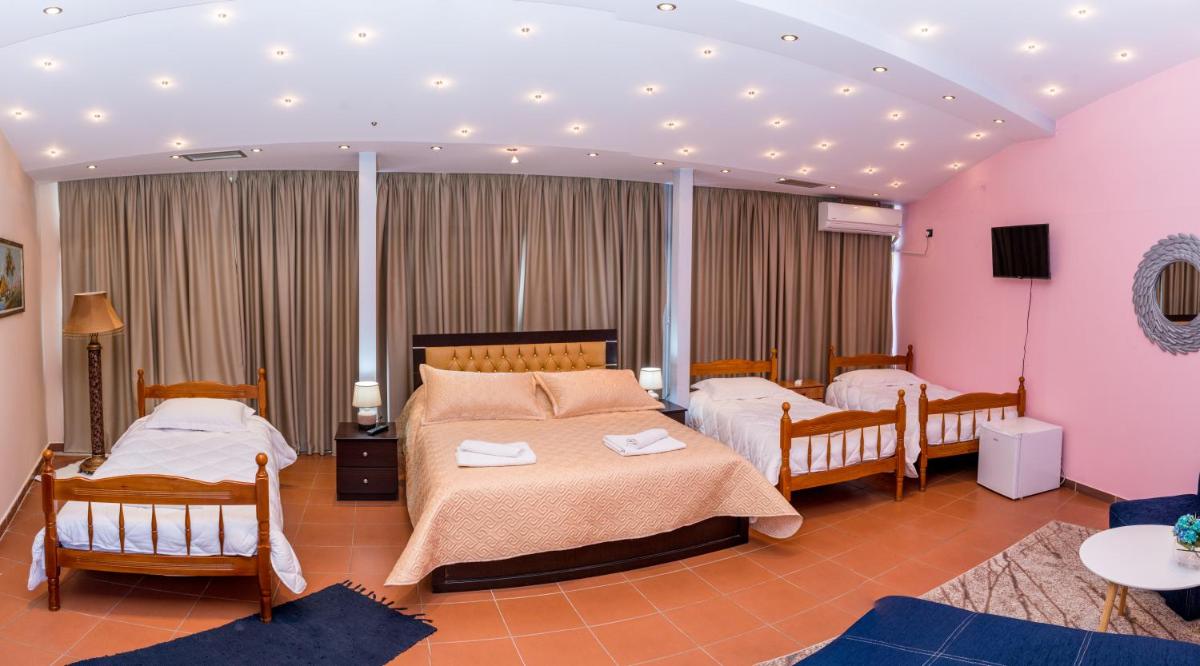 Hotel Blue Eye - Housity