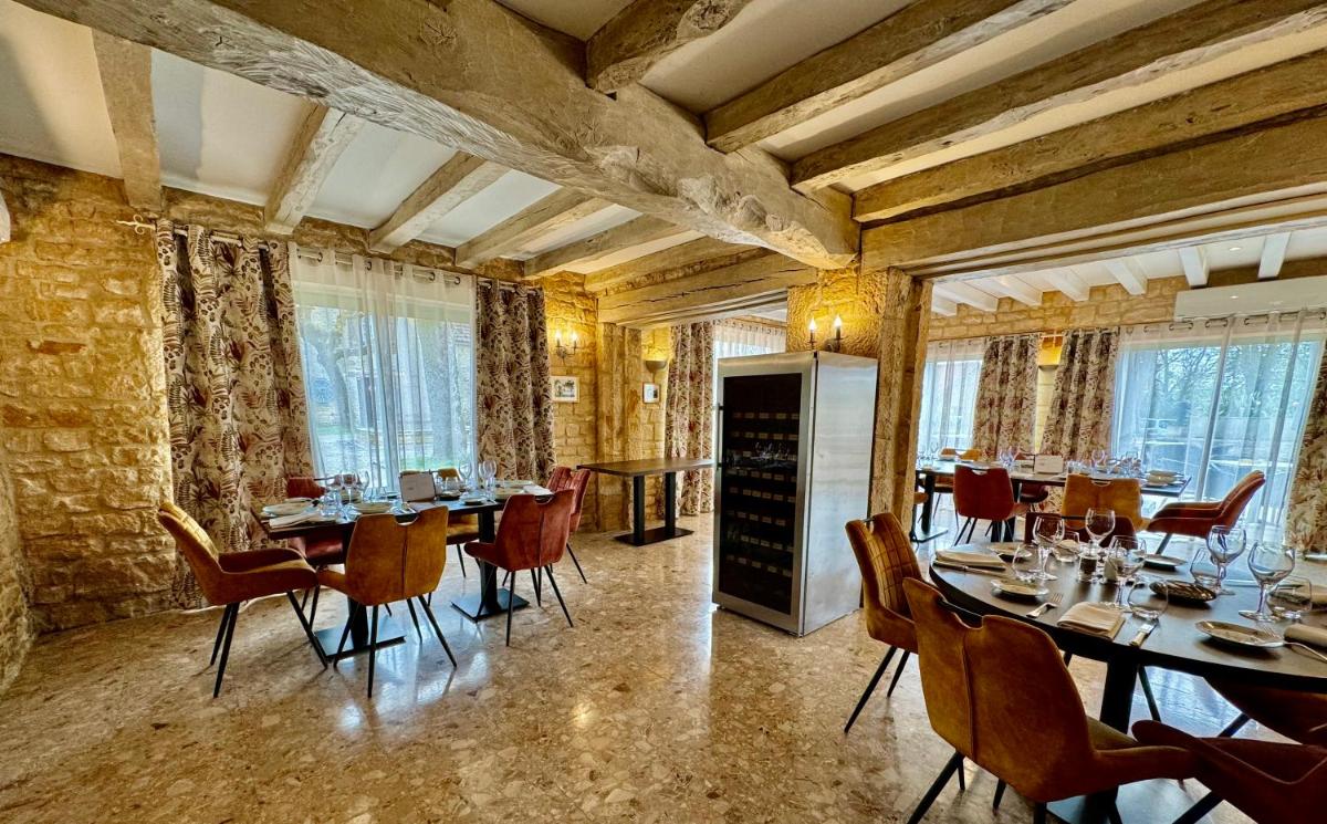 Coin salon dans l'établissement Hotel Restaurant Laborderie