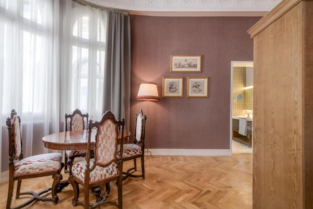 Zona de estar de Hotel Palacio del Retiro, Autograph Collection