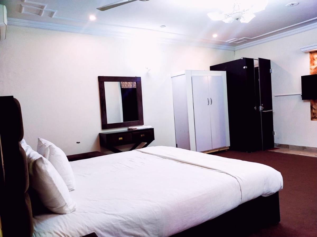 Sky Lodge - Housity